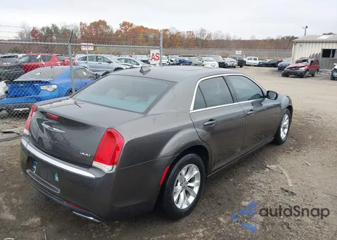 2015 Chrysler 300 Limited z USA, uszkodzony, nr VIN 2C3CCAAG9FH903892